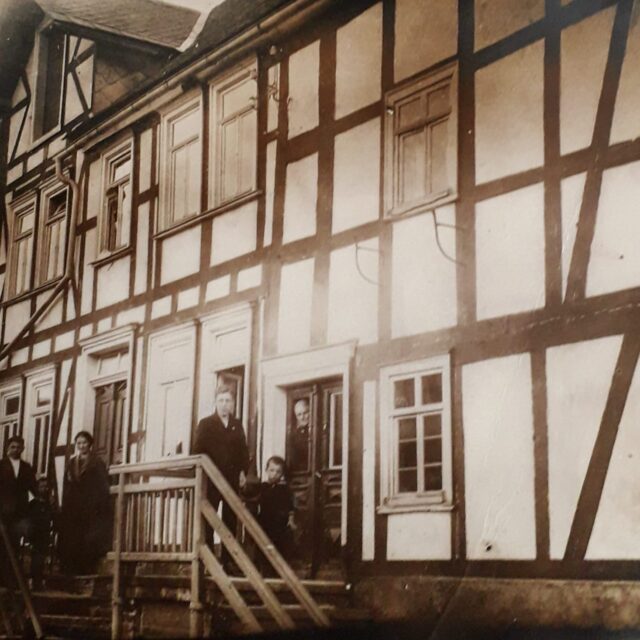 Auf dem Sand 1 und Auf dem Sand 2 - Doppelhaus Schmede & Tilches Haus Wemlighausen