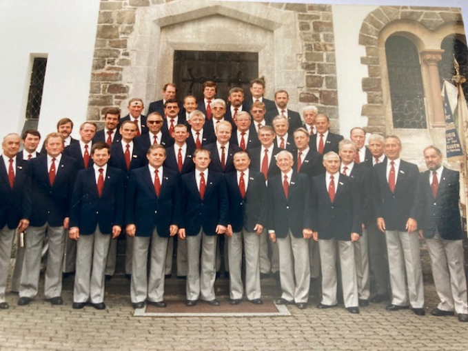 Männergesangverein 1988 beim 110-jährigen Jubiläum Männergesangverein 1988 beim 110-jährigen Jubiläum