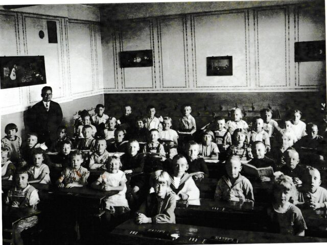 Aug. 1927 mit Lehrer Graf Aug. 1927 mit Lehrer Graf