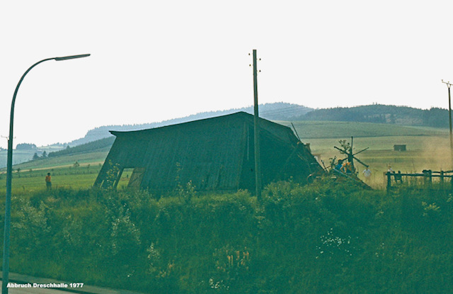 Dreschhalle 4 https://www.chronik-schuellar-wemlighausen.de/wp-content/uploads/2025/11/Dreschhalle-4.jpg