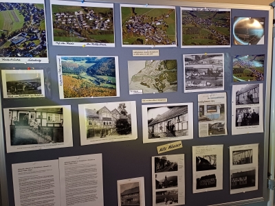 Historische Bilderausstellung in der Schule Historische Bilderausstellung in der Schule