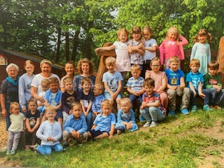 und im Jahre 2022 mit  weiteren Betreuerinnen