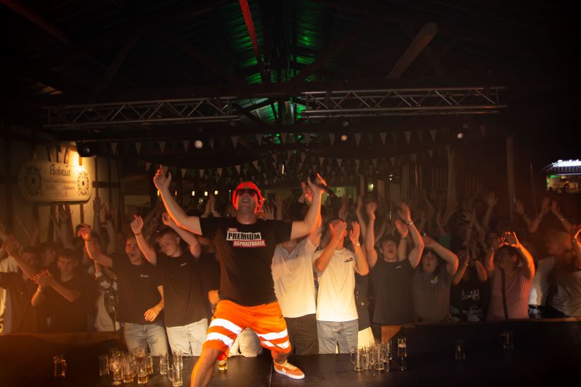 Partystimmung mit Asphalt Anton Partystimmung mit Asphalt Anton