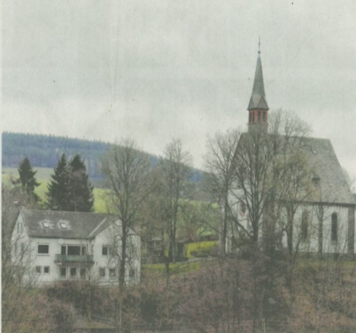 Unter der Kirche 3 - Ehemalige Gemeindesaal mit Pfarrerwohnung und Kirche Unter der Kirche 3 - Ehemalige Gemeindesaal mit Pfarrerwohnung und Kirche