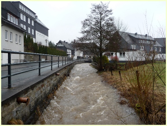 Bau der Stütz- und Schutzmauer „Unterm Rain“