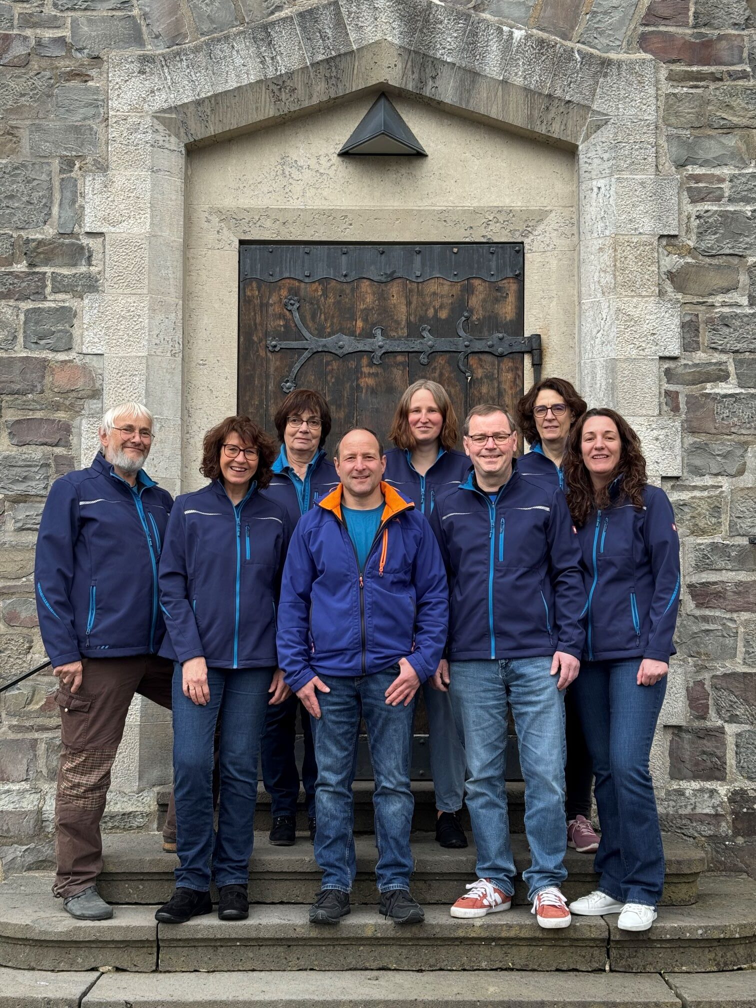 von links nach rechts: Klaus Aderhold, Doreen Dratschmidt, Margot Dörnbach, Carsten Frettlöh, Stefanie Kroh, Christof Hackler, Sabine Bollhorst und Tanja Baldus. 